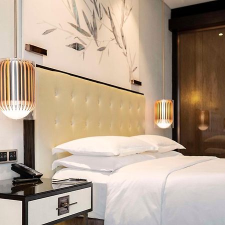 Hilton Shenzhen Futian, Metro Station At Hotel Front Door, Close To Futian Convention & Exhibition Center Extérieur photo