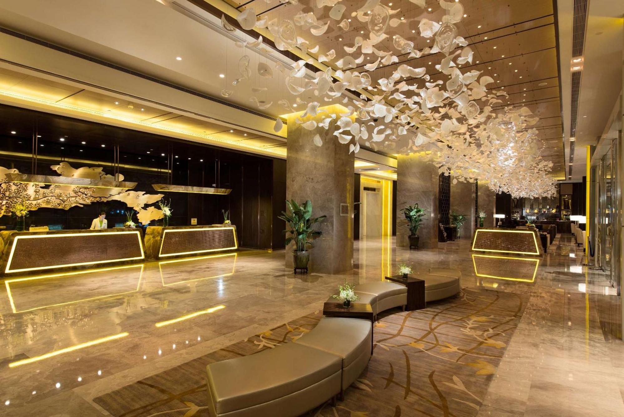 Hilton Shenzhen Futian, Metro Station At Hotel Front Door, Close To Futian Convention & Exhibition Center Extérieur photo