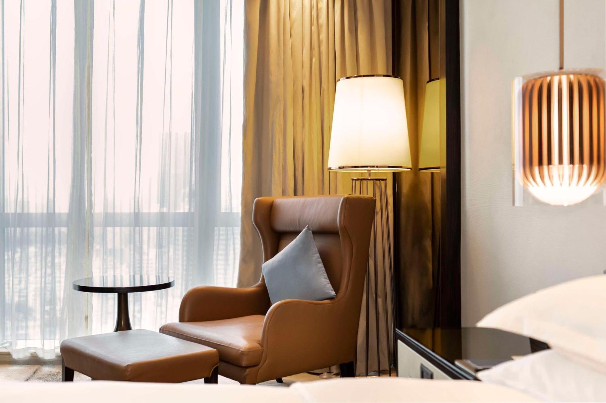 Hilton Shenzhen Futian, Metro Station At Hotel Front Door, Close To Futian Convention & Exhibition Center Extérieur photo